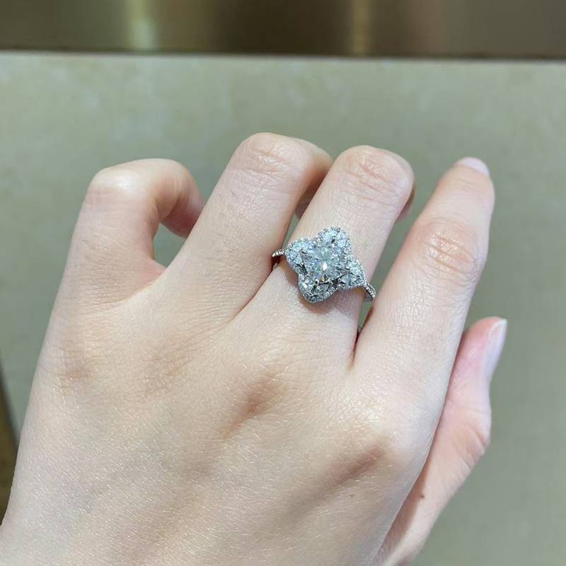 枕形豪华Women's RingS925银镀白金定制选款主石Moissanite2.0ct/副石高碳钻